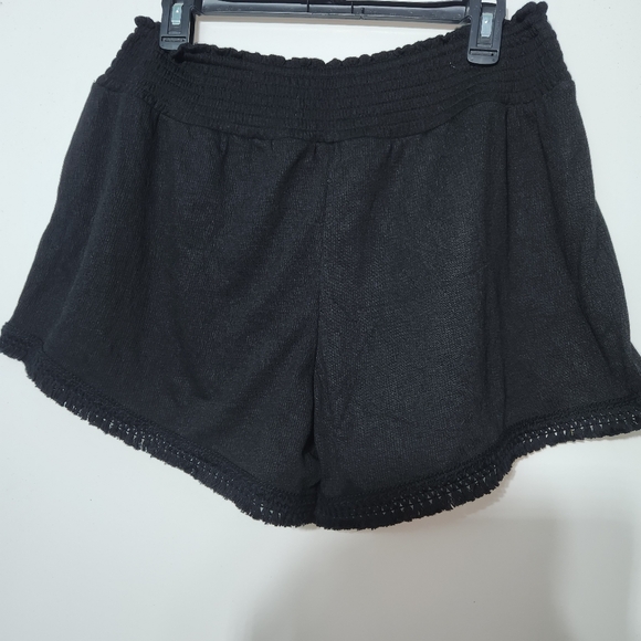 NWT fringe shorts - Picture 3 of 4